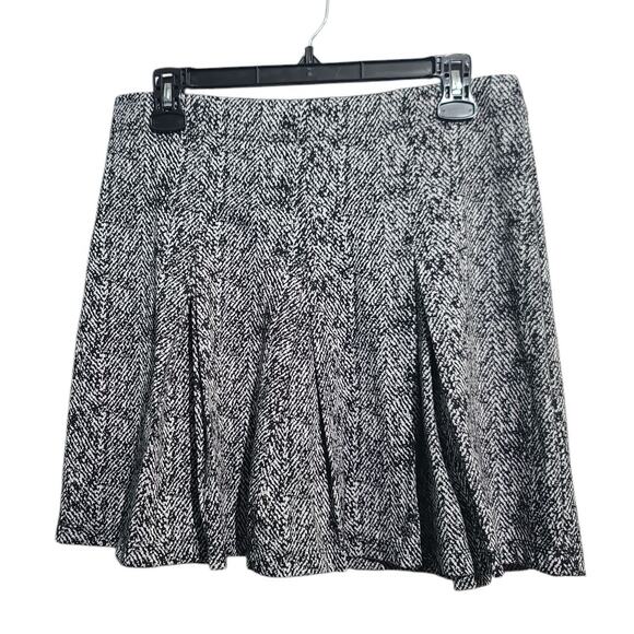 Max Studio Pleated Miniskirt Black Size L NWT - Picture 2 of 6